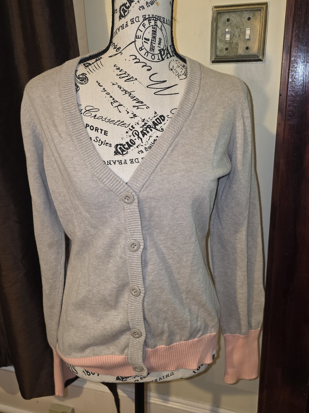 Tan Roxy V-neck button-up cardigan sweater Large